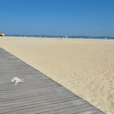 Le B - A 200 M De La Apartamento